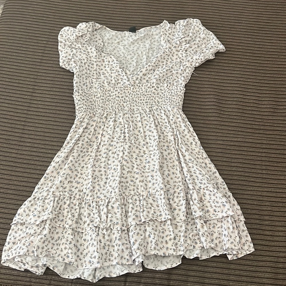 White dress with flowers size medium